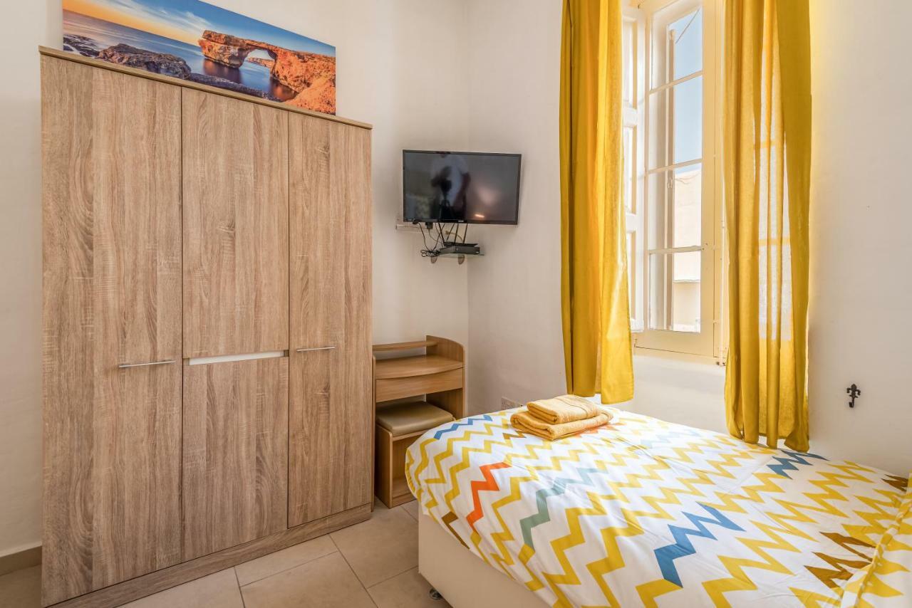 Traditional Maltese Townhouse Hotel Sliema Exterior photo