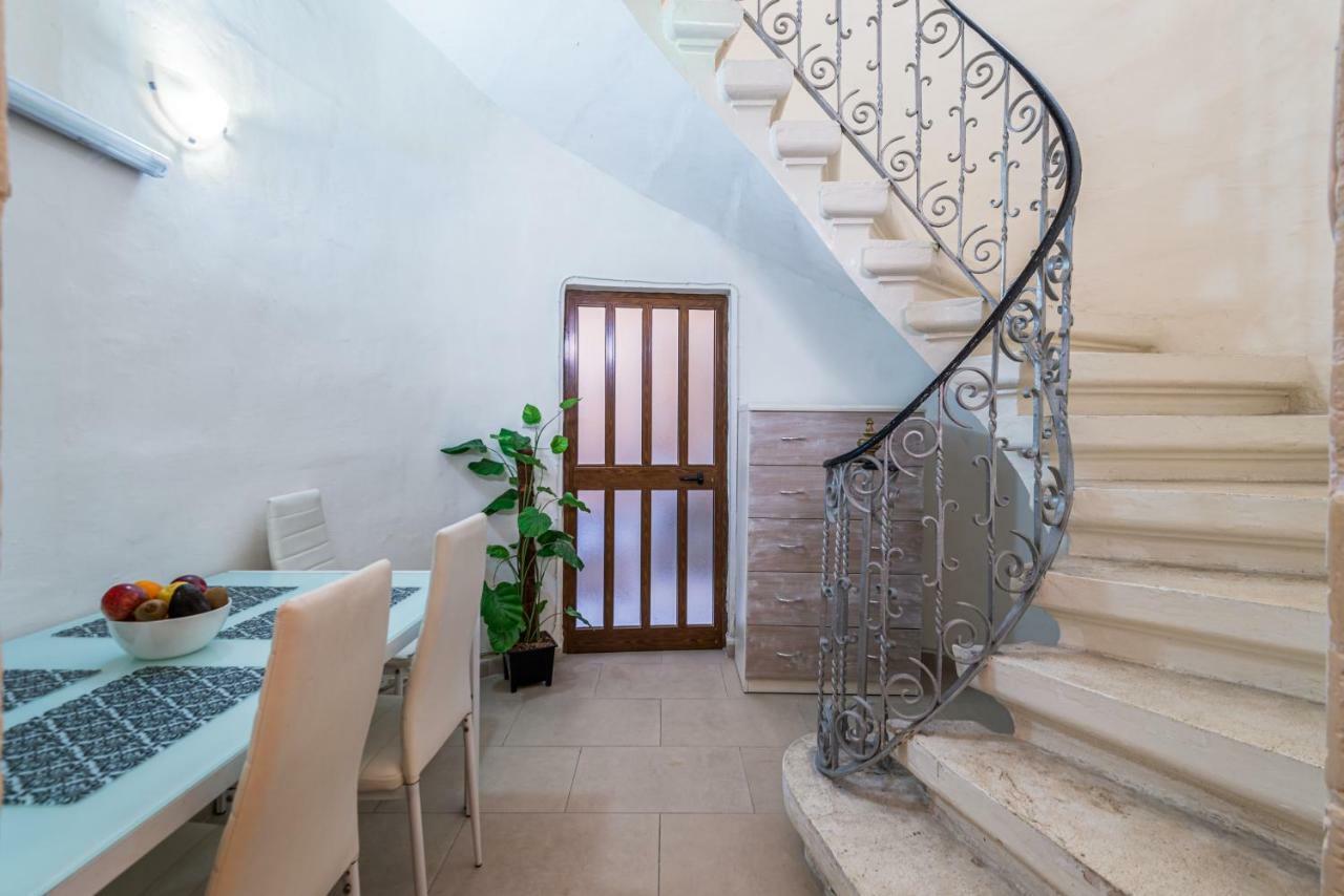 Traditional Maltese Townhouse Hotel Sliema Exterior photo