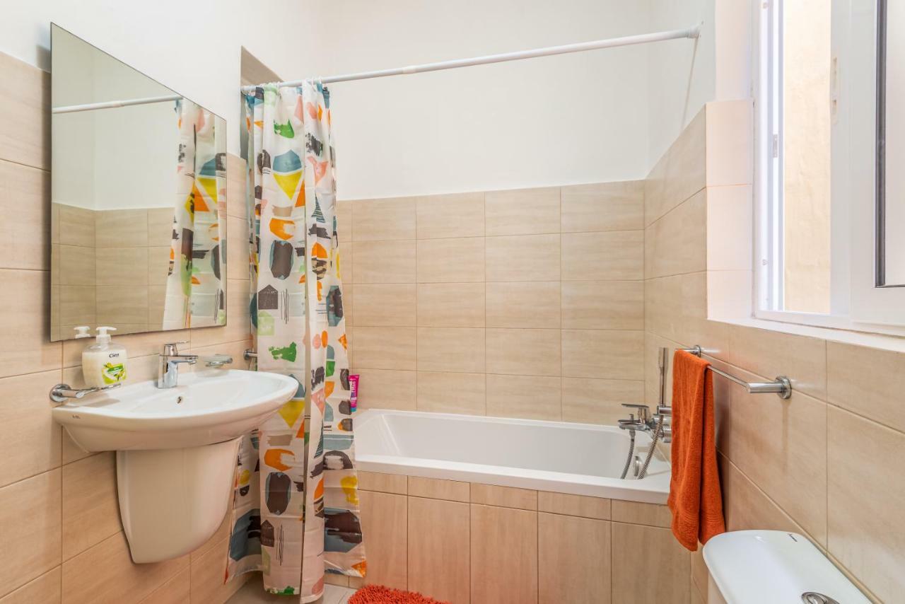 Traditional Maltese Townhouse Hotel Sliema Exterior photo